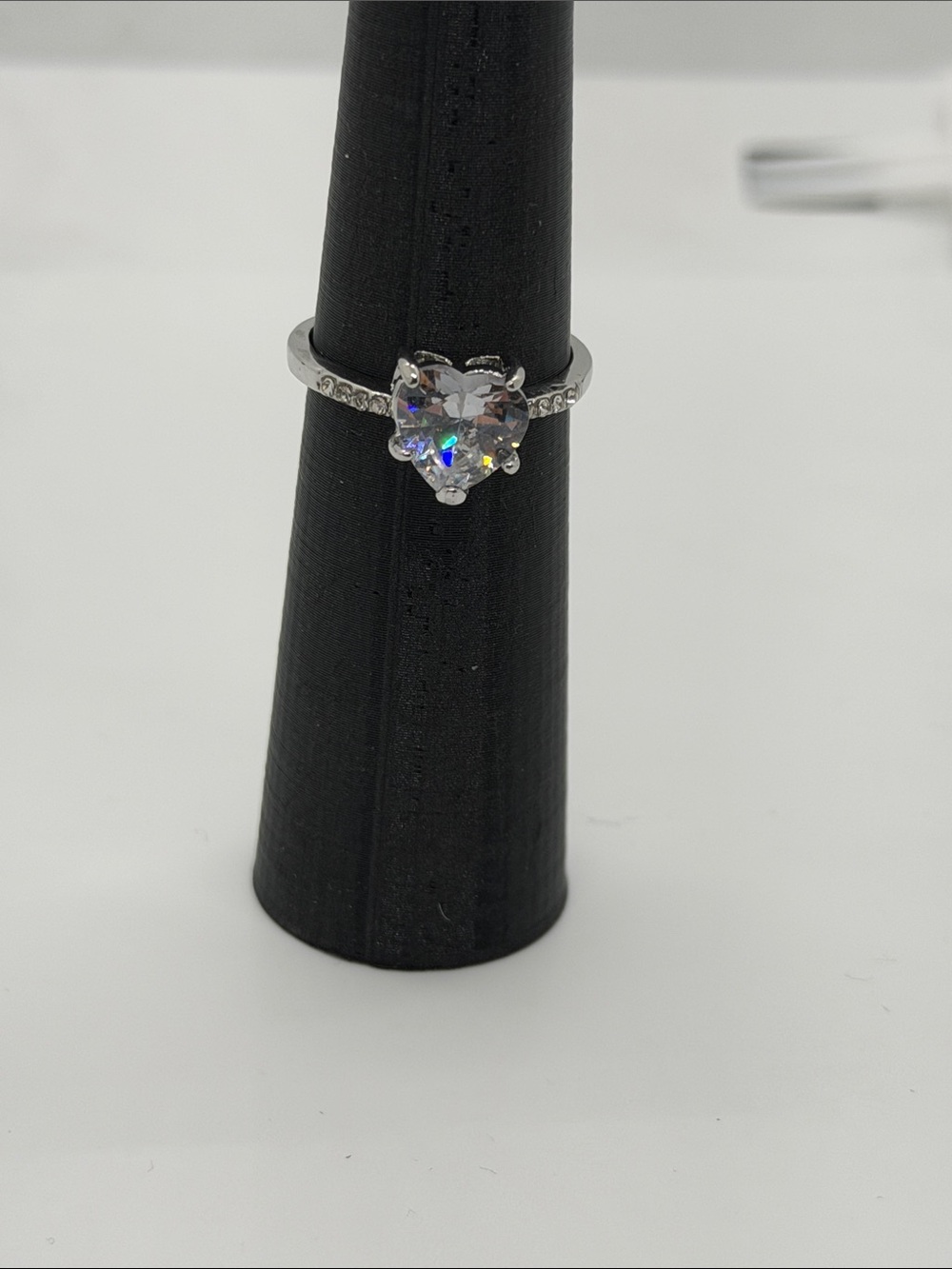Heart-Cut White Crystal Solitaire Ring - Silver Tone size 8 1/2
